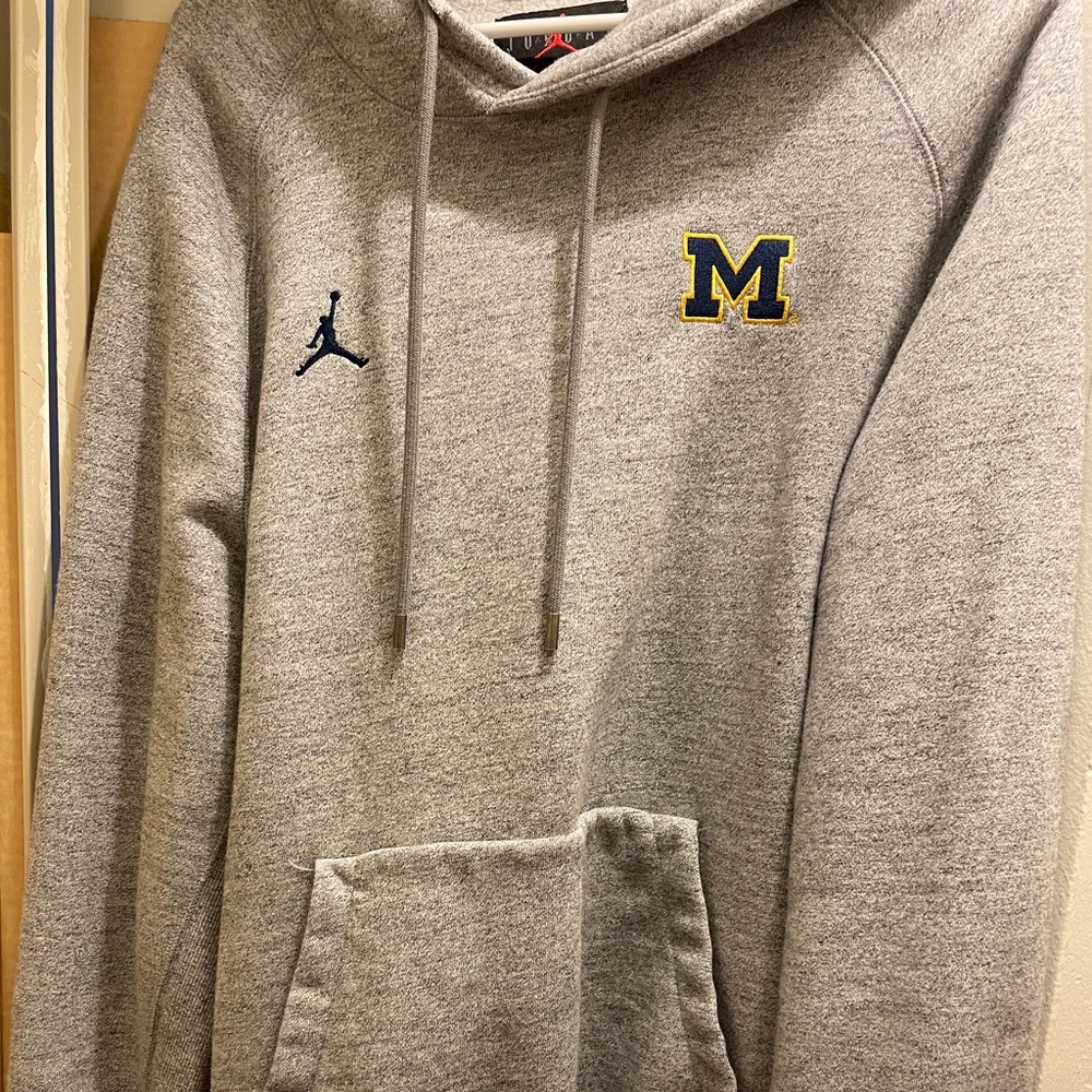 Men’s Large Michigan Wolverines Jordan Hoodie